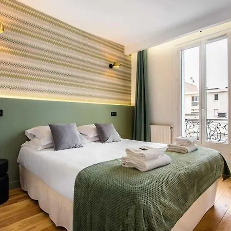 Magnificent - 2br 6p - Tour Eiffel *